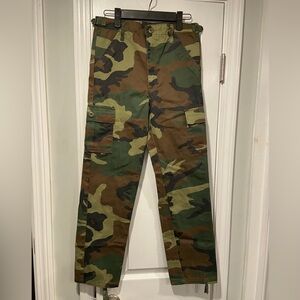 Rothco Kids BDU Size 16 Woodland Camouflage Tactical Cargo Pants Adjustable